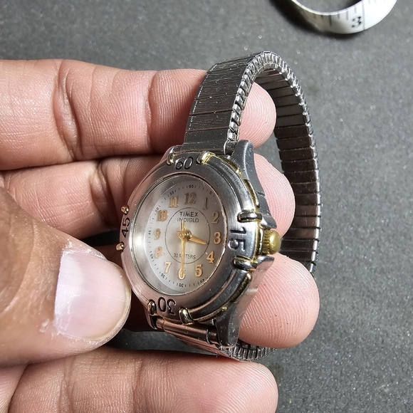 Timex Indiglo WR 30M Two Tone Quartz Analog Women's Watch Working Stretch Band s - Picture 4 of 10